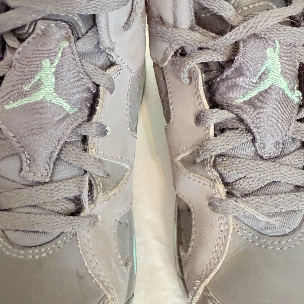 Nike Air Jordan 6 Retro Gray Green Glow Kids Size 12C
